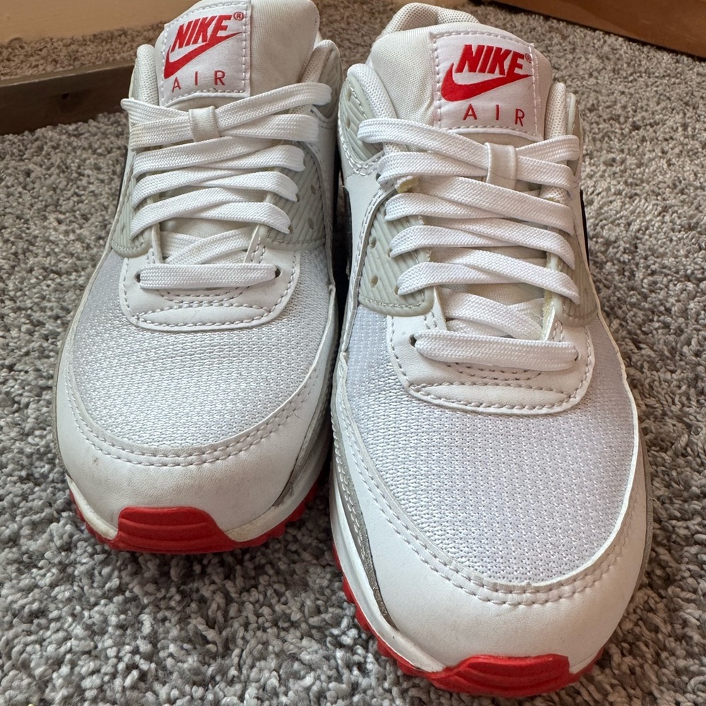 LIKE NEW ✨ Nike Air Max 90 - Picture 9 of 11